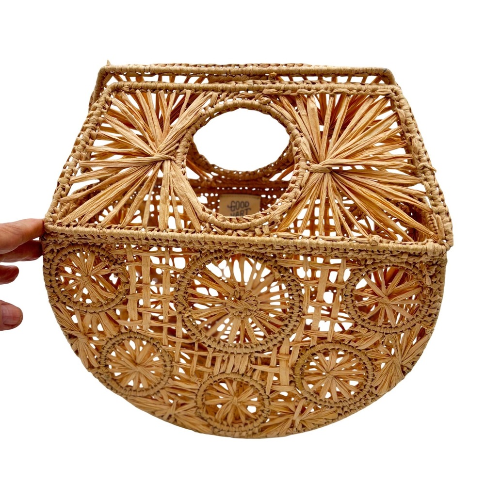 Good Hart Straw Tote Bag Natural Tan Sunburst Open Weave Top Handle Handbag